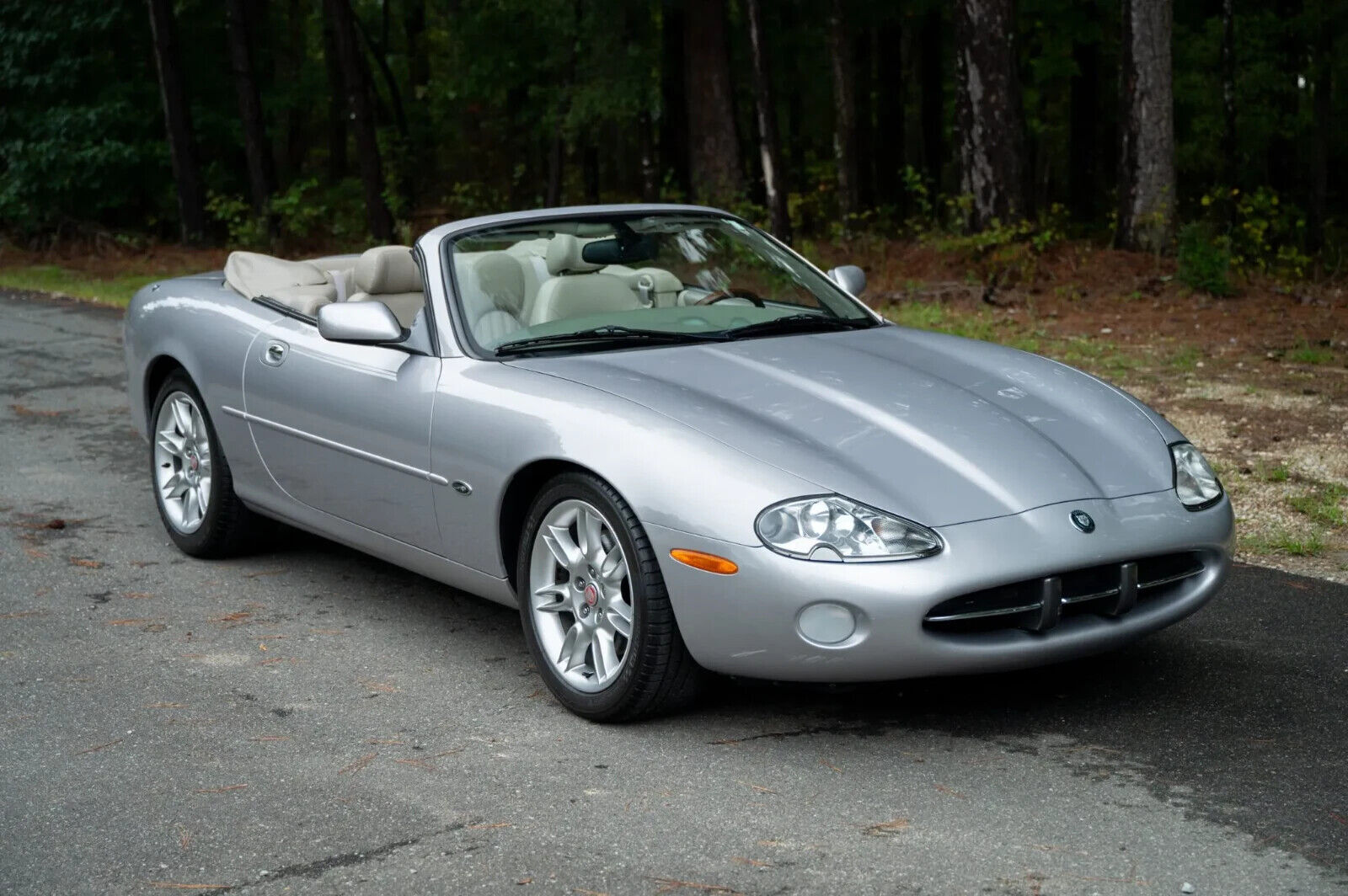 Jaguar XK8