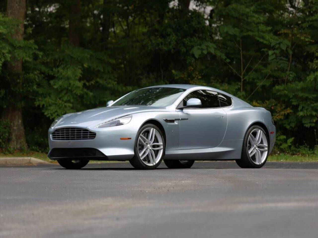 Aston Martin DB9