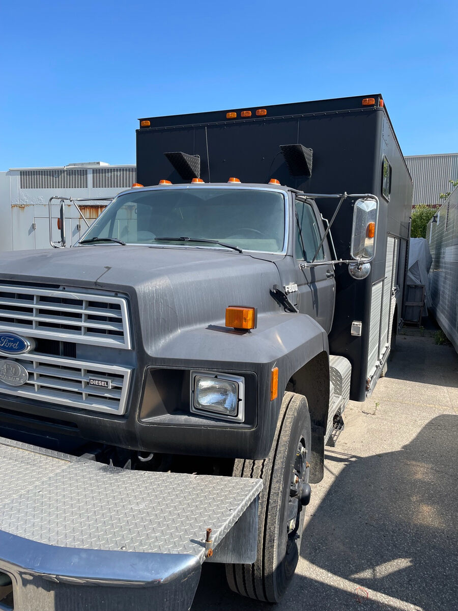 Ford F-800