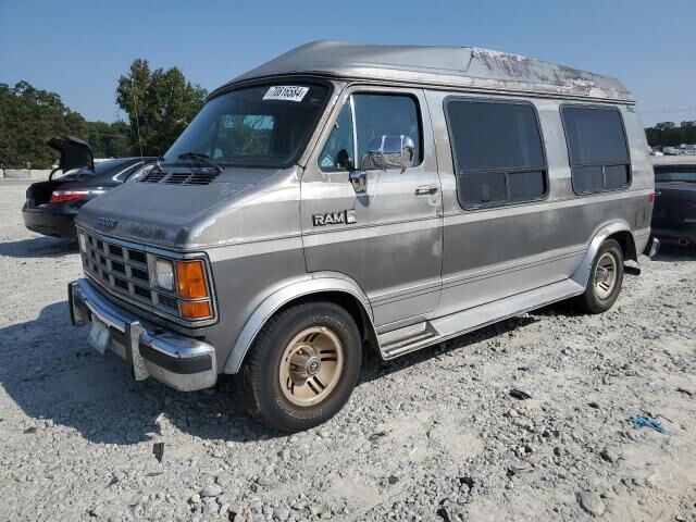 Dodge Ram Van
