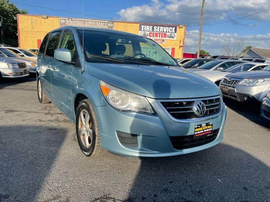 2010 VOLKSWAGEN Routan