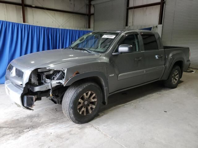 Mitsubishi Raider