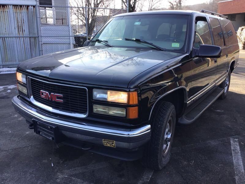 GMC Suburban