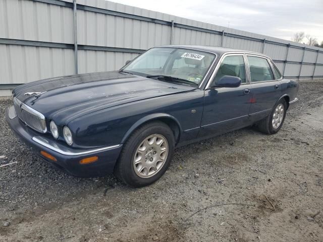 Jaguar XJ8