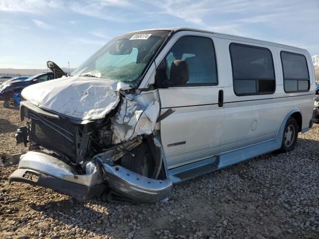 GMC Savana