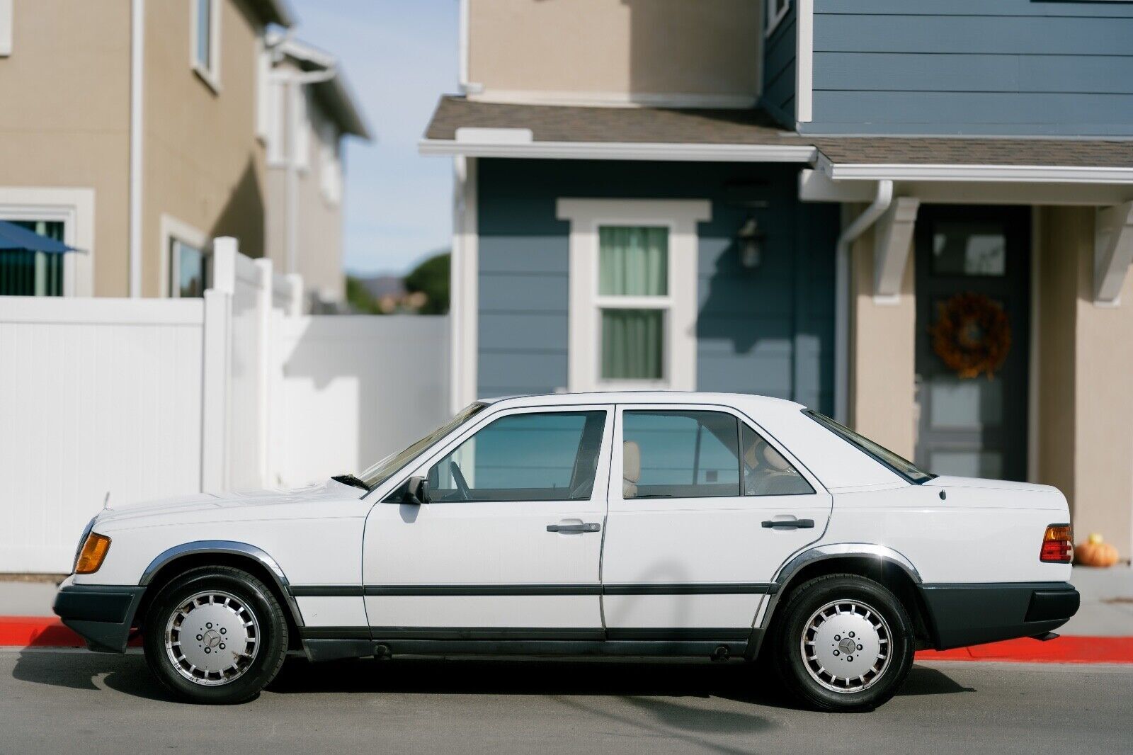 MERCEDES-BENZ