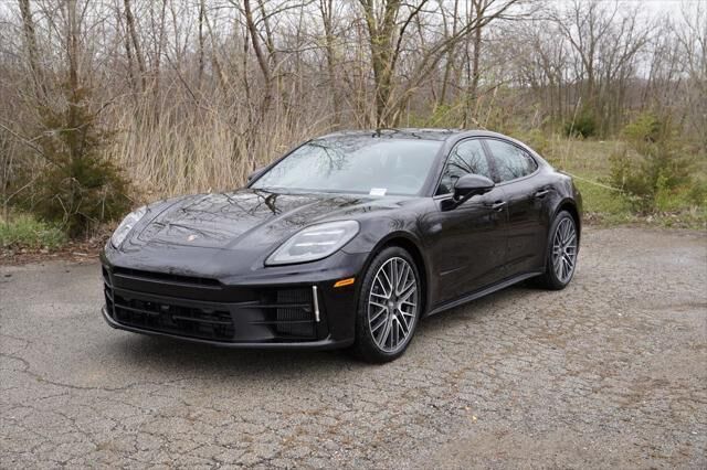 2024 PORSCHE Panamera