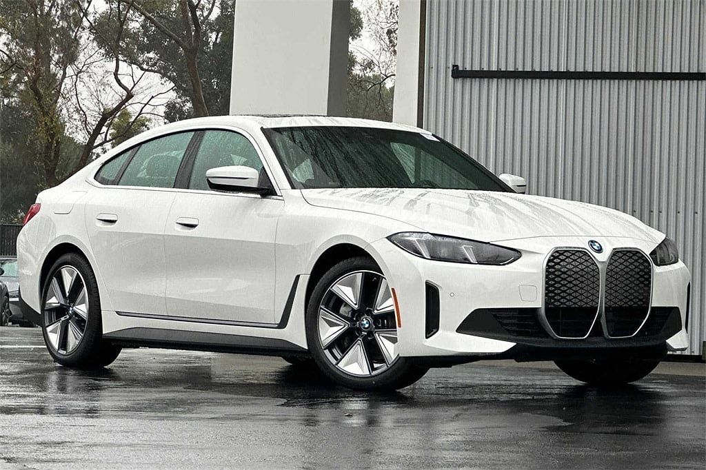 2025 BMW i4