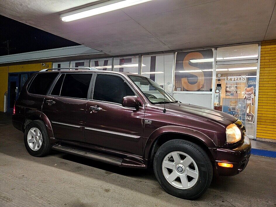 Suzuki XL7