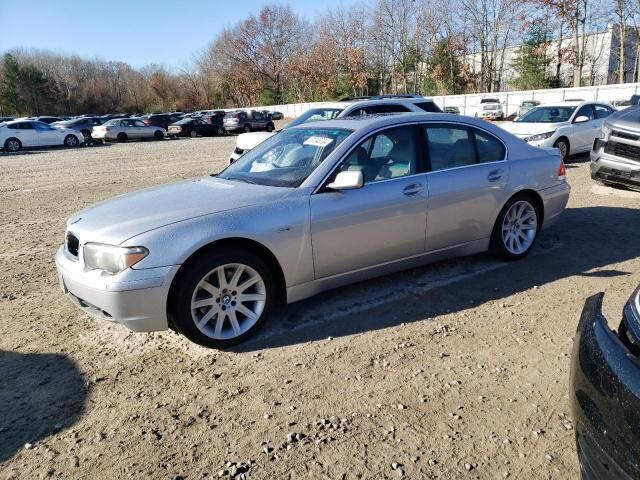 BMW 745i