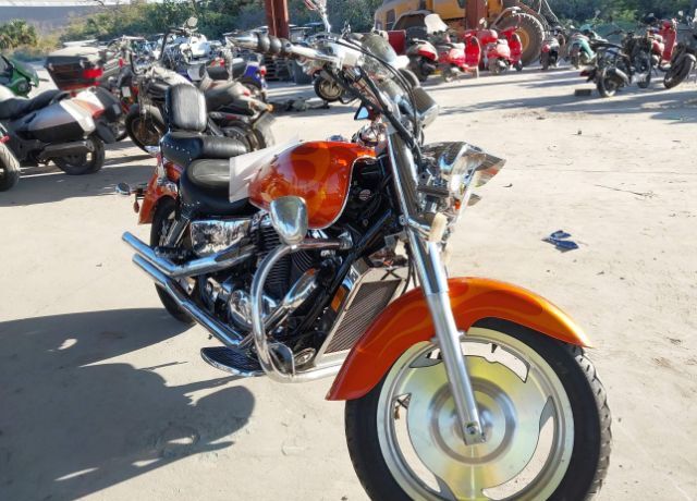Honda VT1100C2 (SHADOW SABRE)