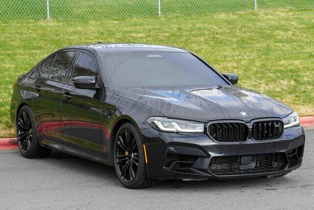 2022 BMW M5