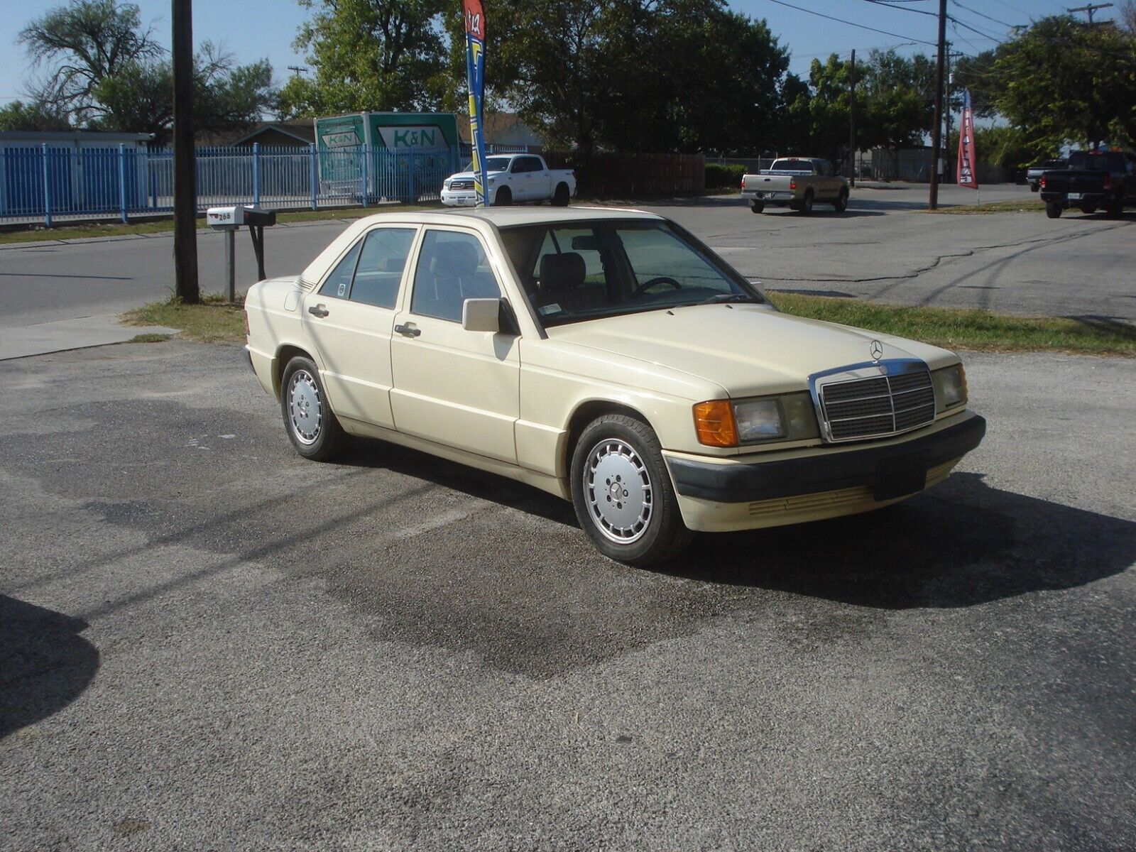 Mercedes-Benz 190