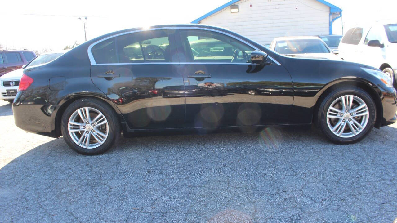 2013 INFINITI G37