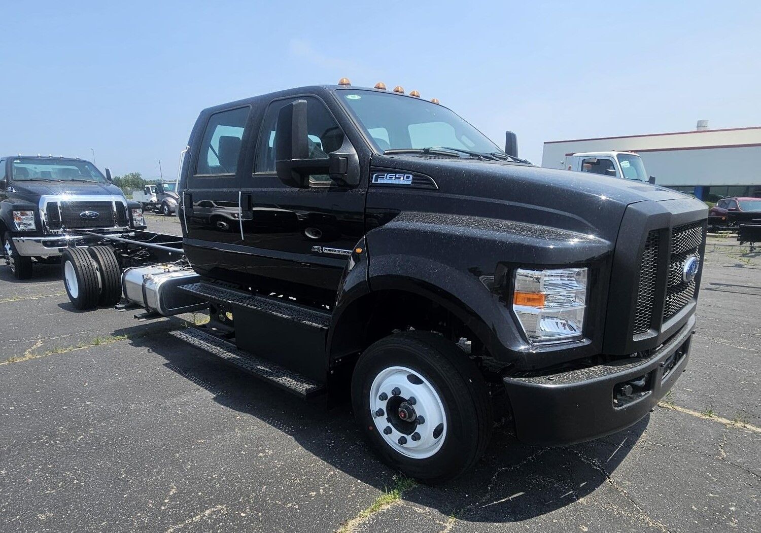 2025 FORD F-650
