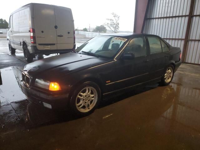 BMW 328i