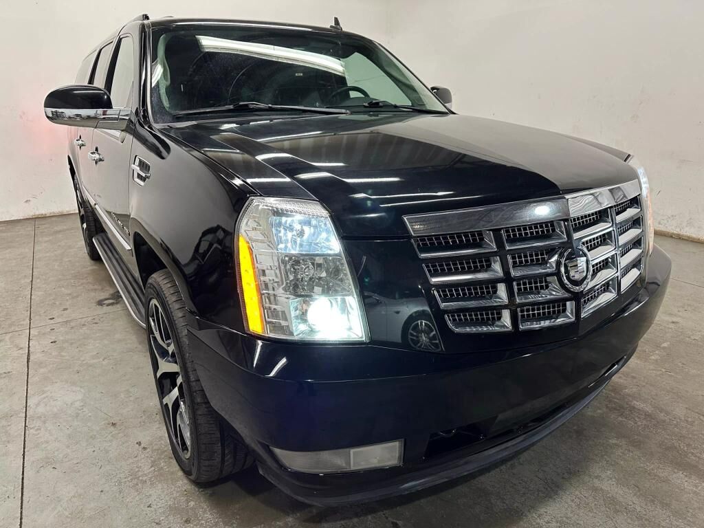 2011 CADILLAC Escalade