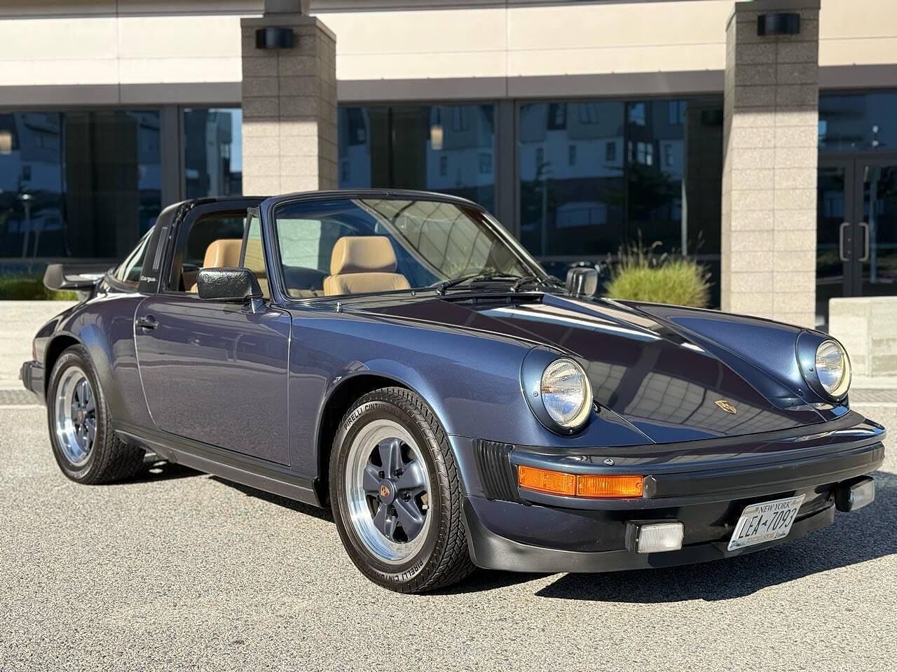 PORSCHE