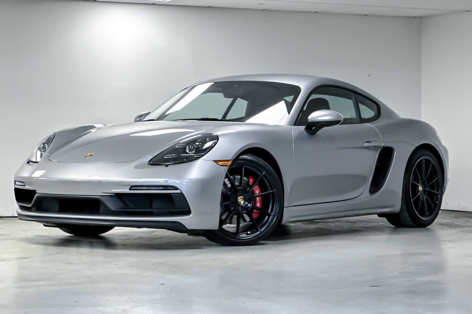 PORSCHE