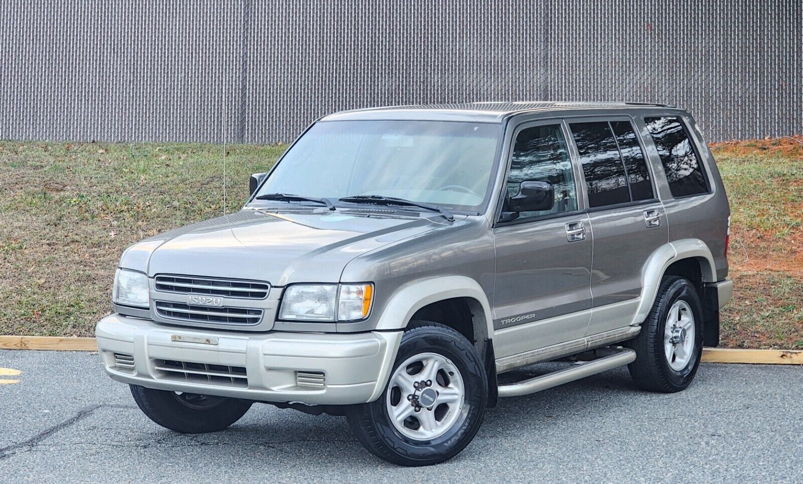 Isuzu Trooper