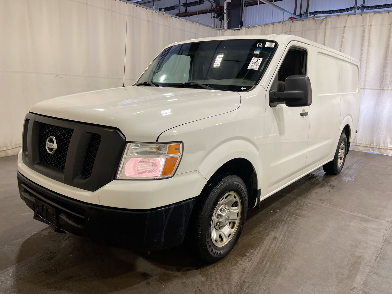 2016 NISSAN NV