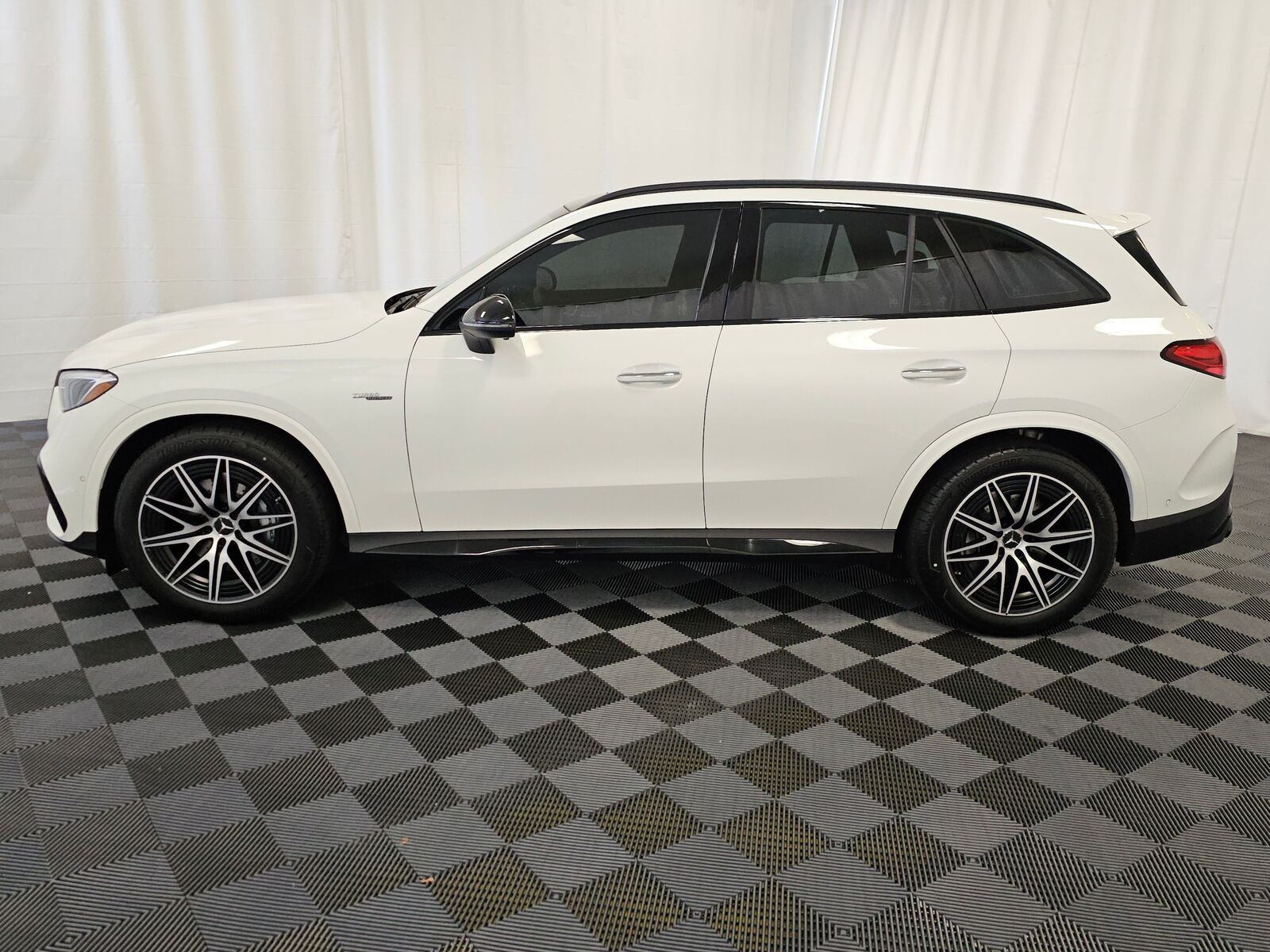 2025 Mercedes-Benz GLC-Class