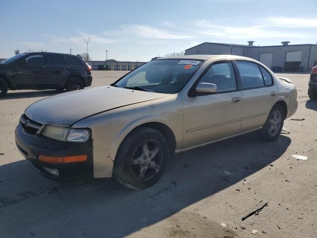 Nissan Maxima