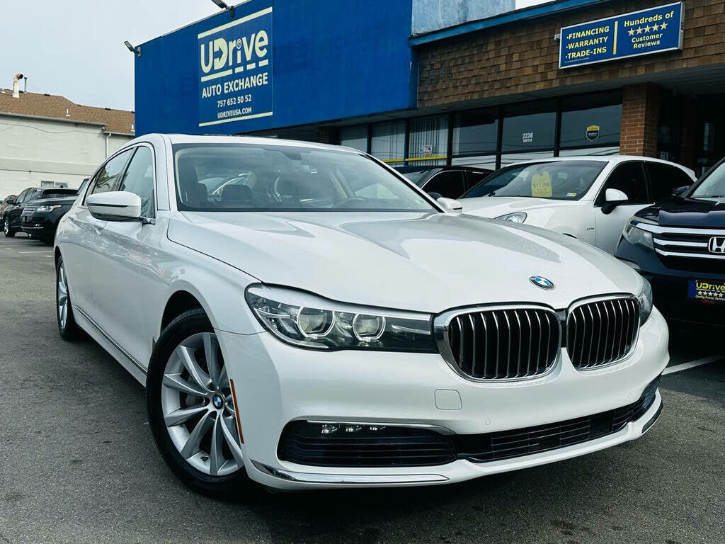 BMW 740i