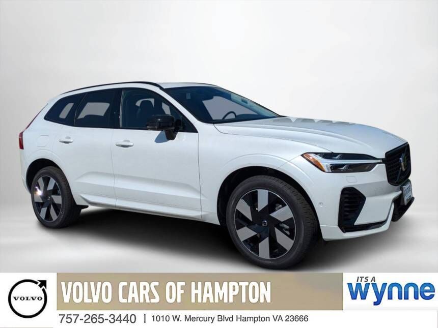 2025 VOLVO XC60