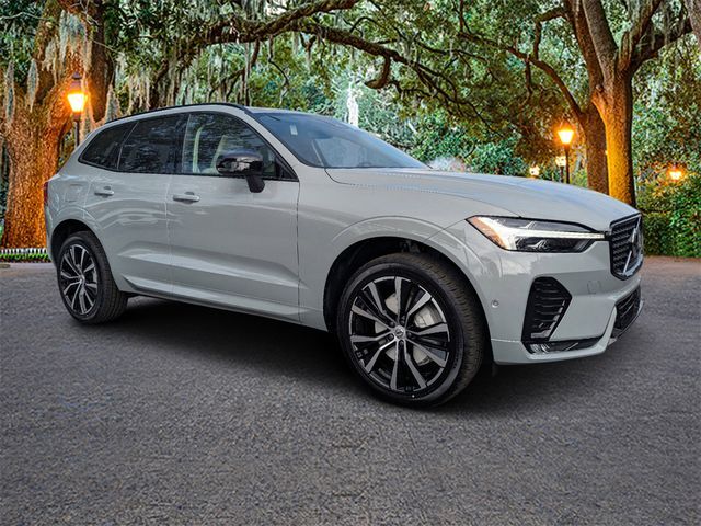 2025 VOLVO XC60