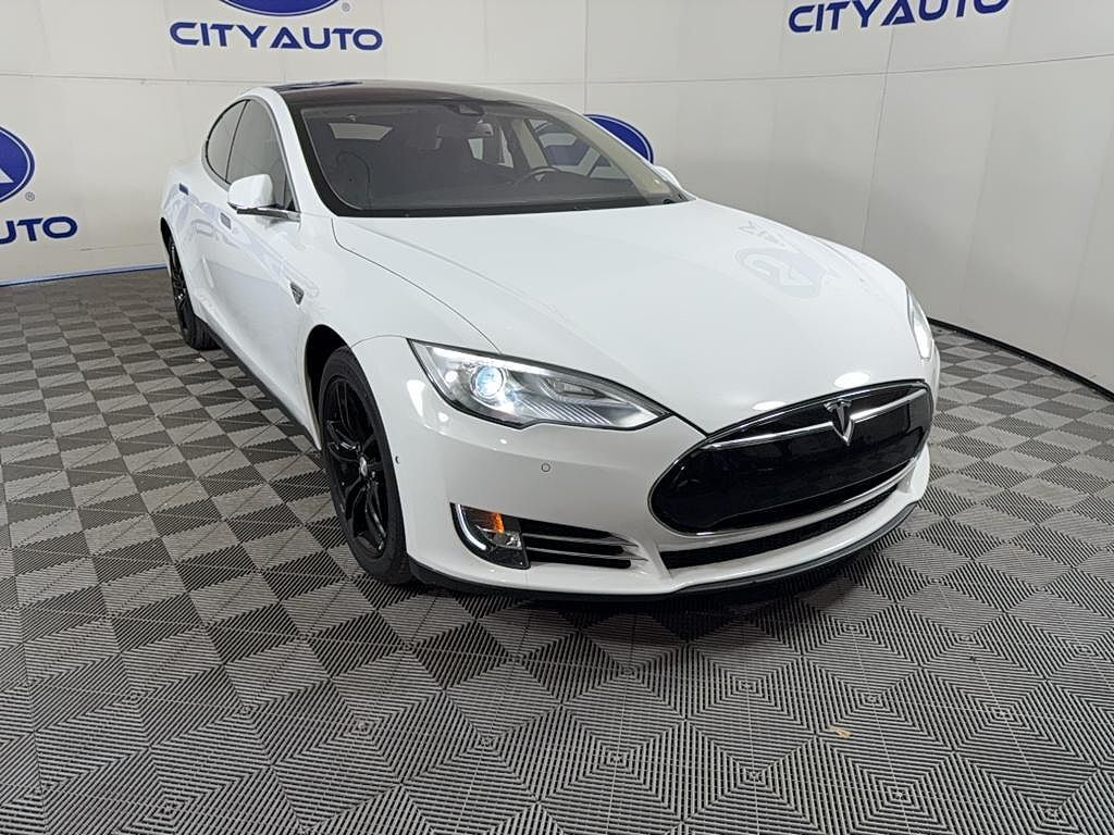 2014 TESLA Model S