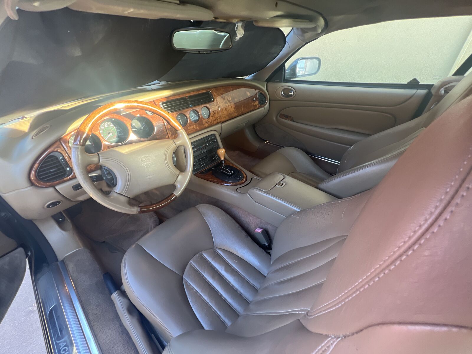 Jaguar XK8
