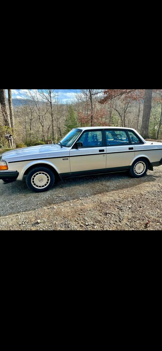 Volvo 240 Series
