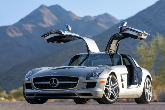 Mercedes-Benz SLS-Class