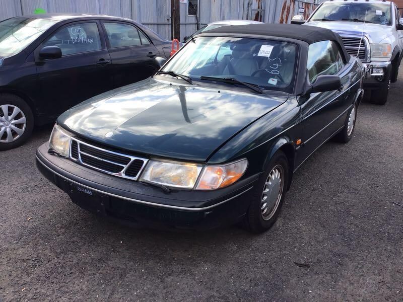 Saab 900