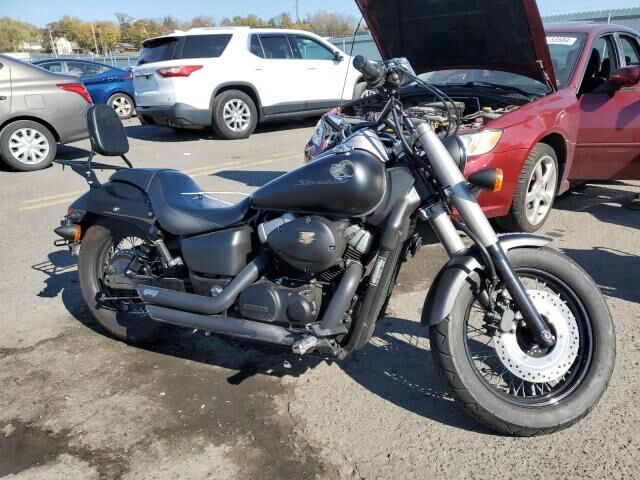 Honda VT750 (Shadow Phantom)
