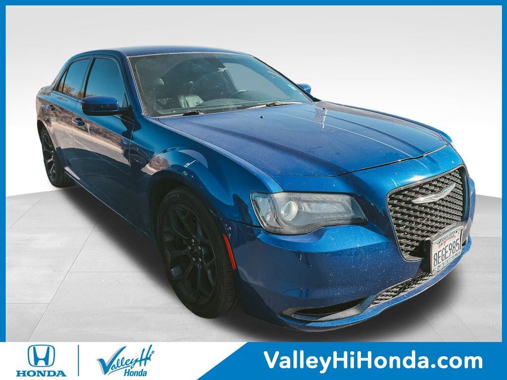 2019 CHRYSLER 300