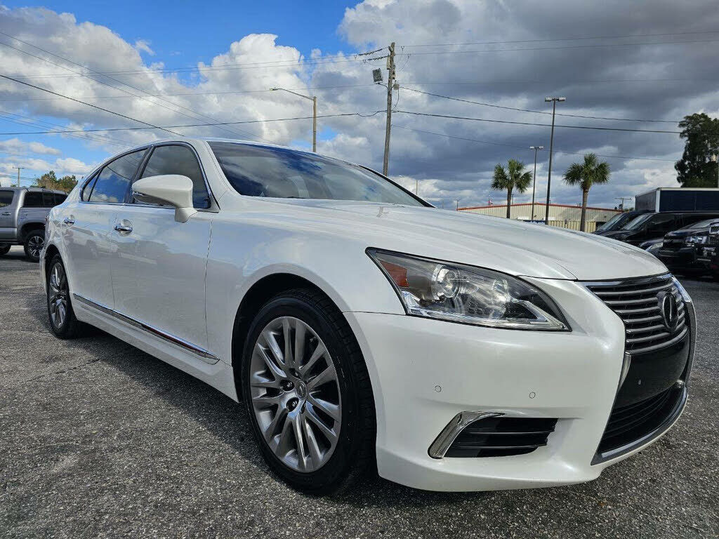 Lexus LS