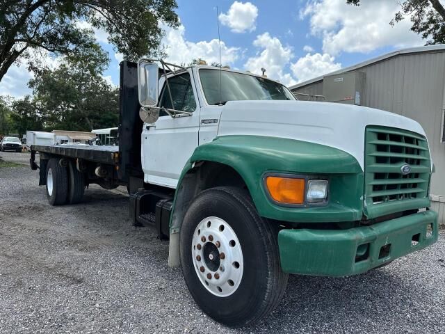 Ford F-800
