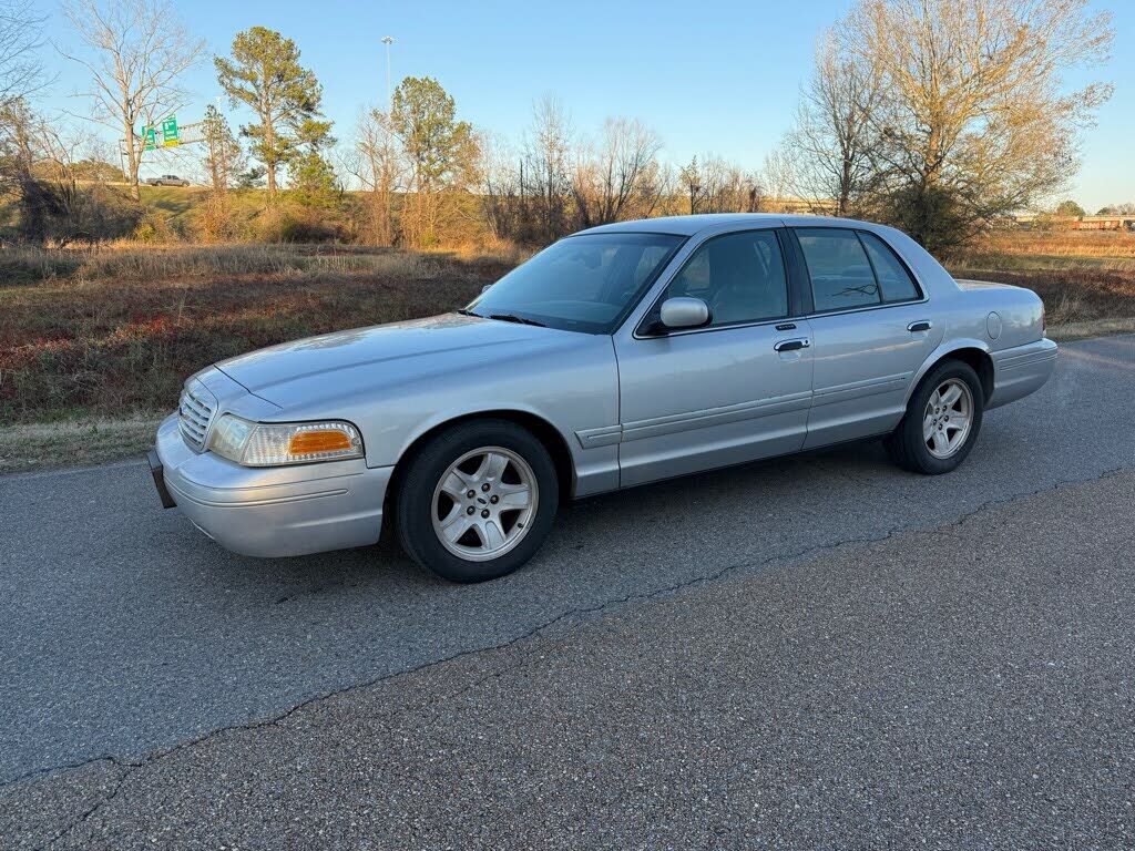 Ford Crown Victoria