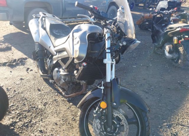 Suzuki DL650