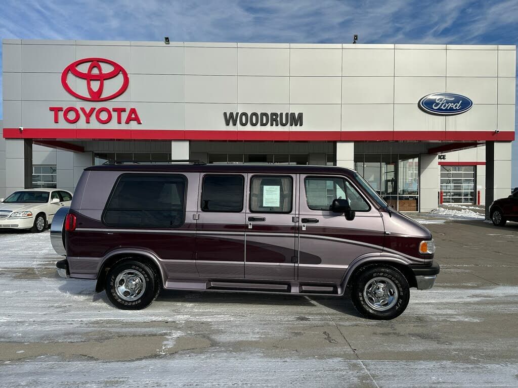Dodge Ram Van