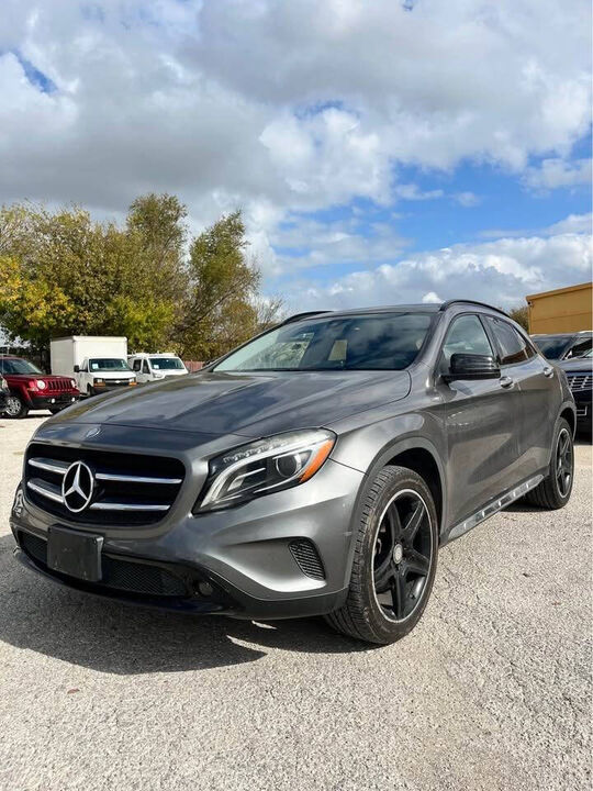 2017 MERCEDES-BENZ GLA-Class