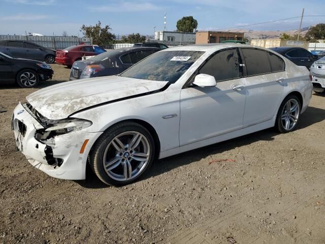 BMW 528i