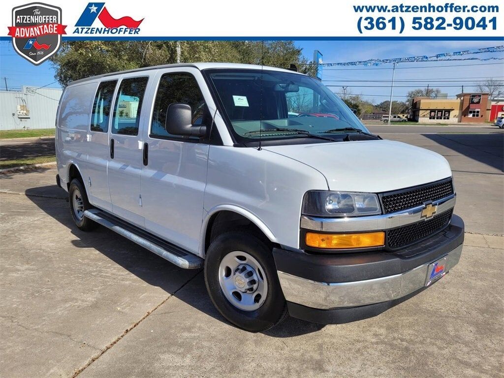 2022 CHEVROLET Express