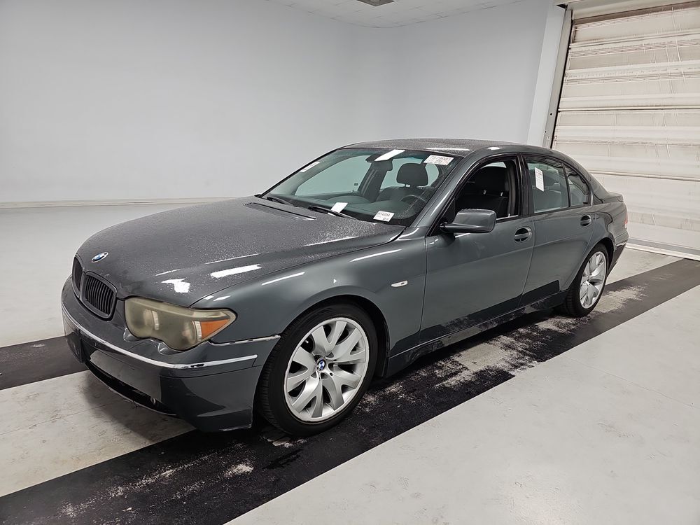 BMW 745i