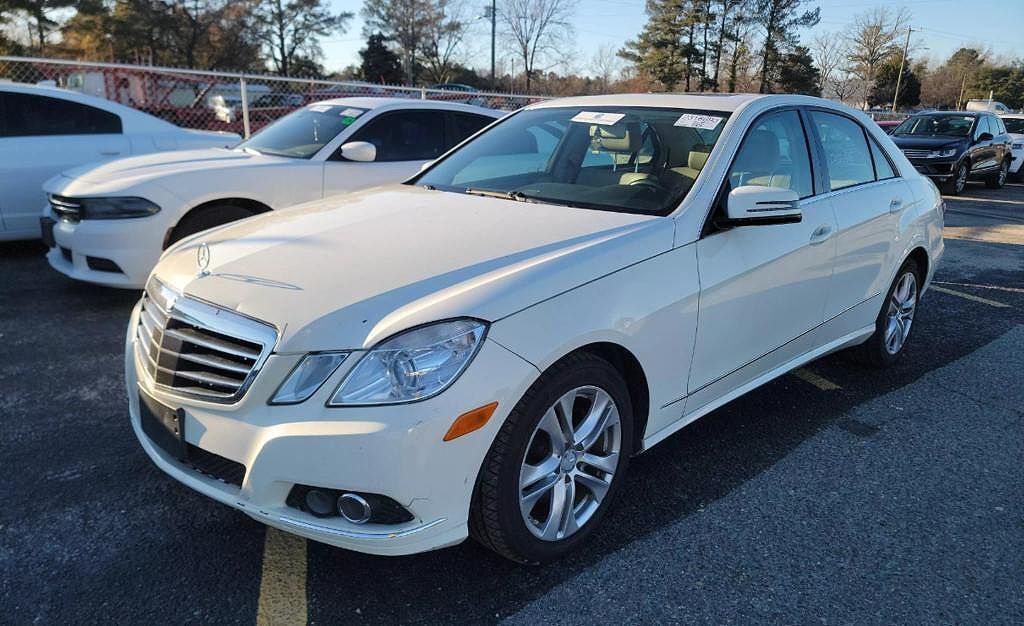 2011 MERCEDES-BENZ E-Class