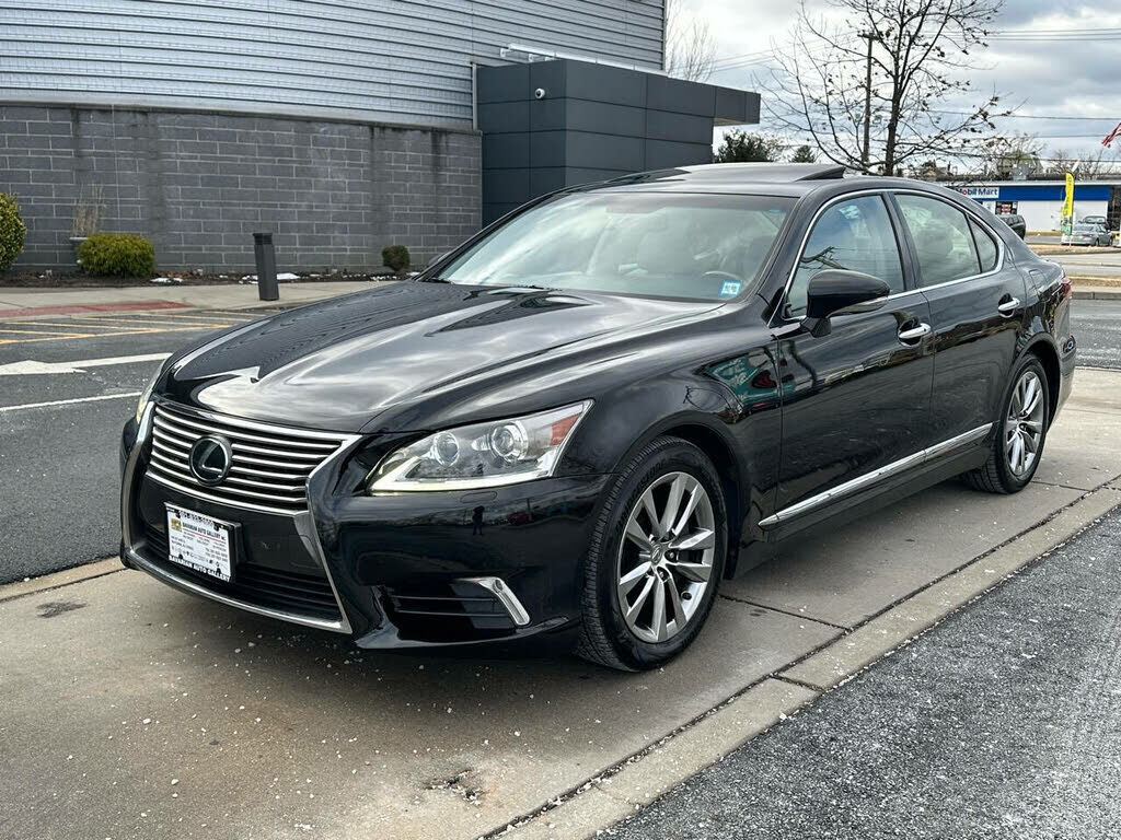 Lexus LS