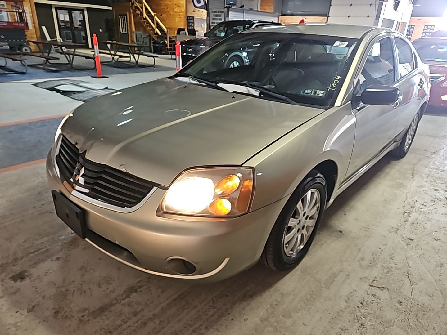 Mitsubishi Galant
