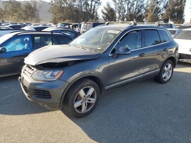 2014 VOLKSWAGEN Touareg - VIN Decoder